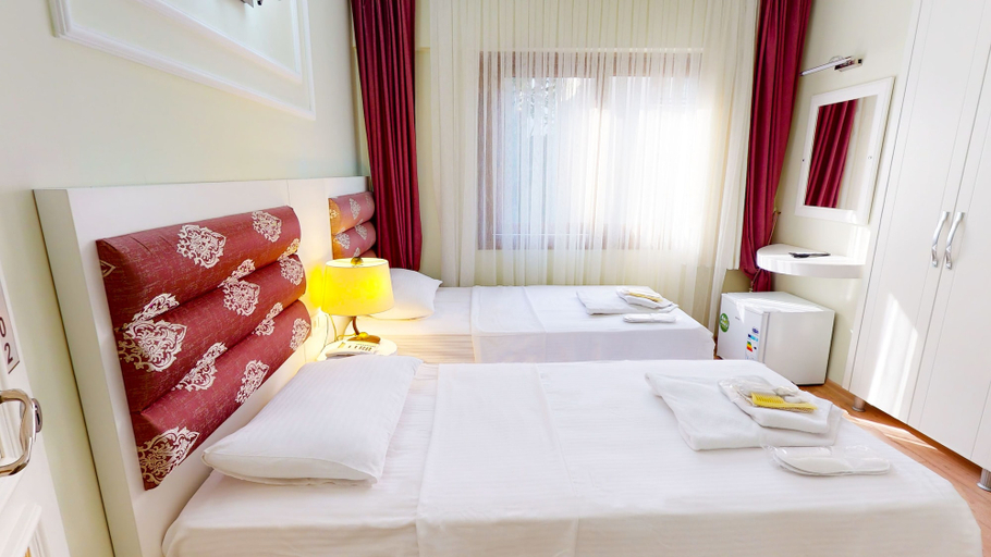 Bedroom 4, The Wolf Hotel, Beyoğlu