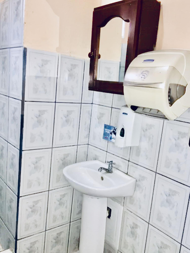 Bathroom 3, Ecotel, Managua