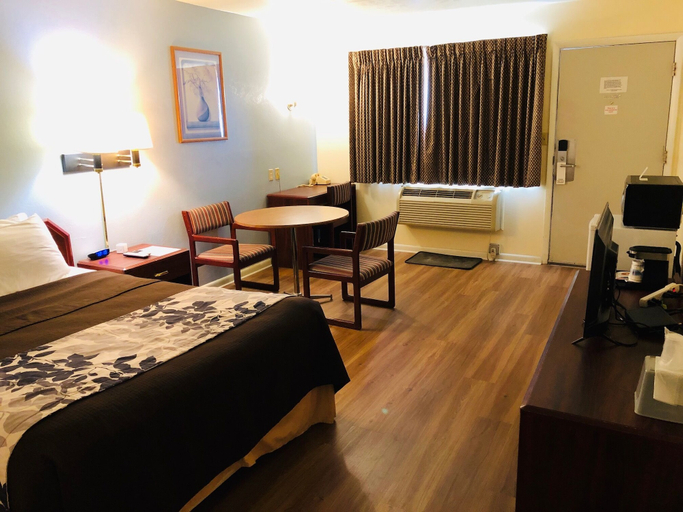 Bedroom 3, Budget Inn Express, Sheridan