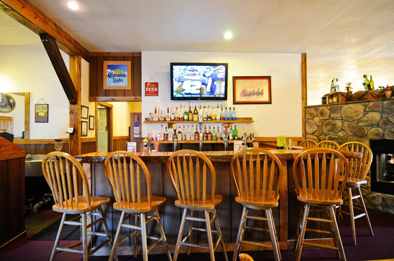 Food & Drinks 5, Surestay Plus By Best Western Berkeley Springs, Morgan