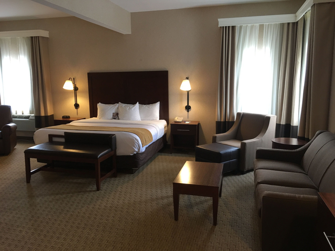 Bedroom 3, Comfort Inn Warrensburg Station, Johnson