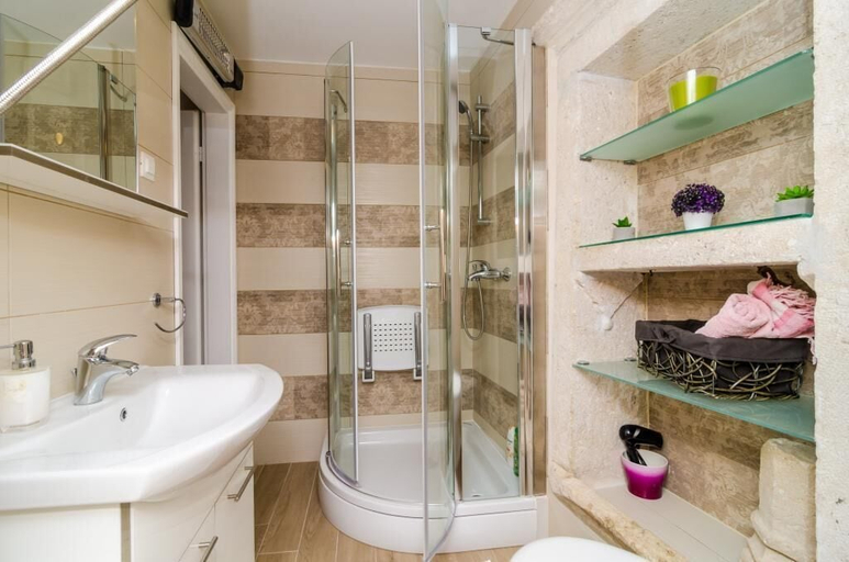 Bathroom 3, Holiday Home Tezoro Royal, Dubrovnik