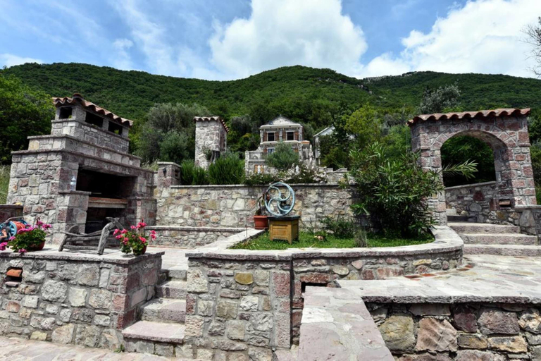 Exterior & Views, Old Stone House Villas