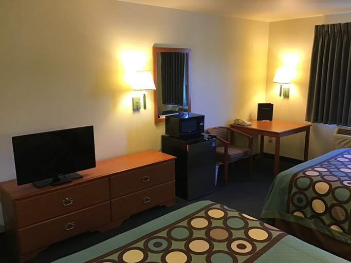 Bedroom 3, Super 8 by Wyndham Salmon, Lemhi