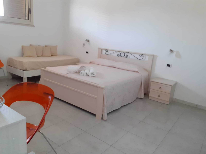 Bedroom 3, Giosy, Syracuse
