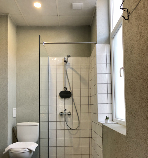 Bathroom 4, Skyler, Plovdiv