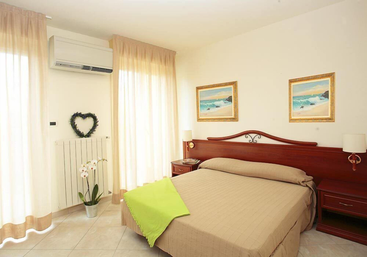 Bedroom 2, Residence Dell'Angelo, Imperia