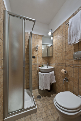 Bathroom 5, Hotel Relais dei Papi, Rome