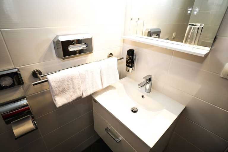 Bathroom 4, Primus Hotel & Apartments, Wien