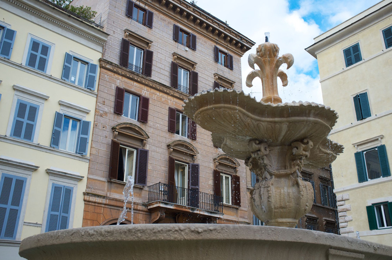 Exterior & Views 2, Piazza Farnese Luxury Suites, Roma