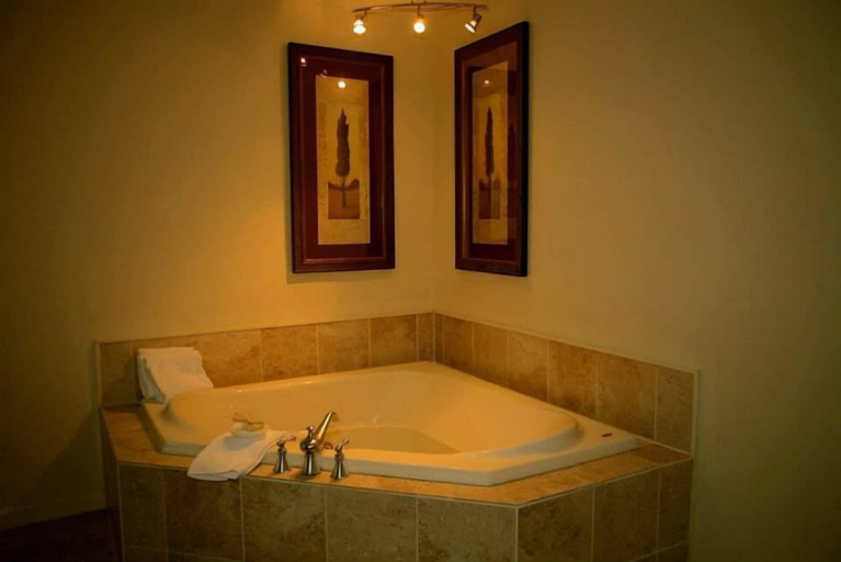 Bathroom 4, The Upper Pass Lodge at Magic Mountain, Windham