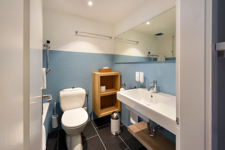 Bathroom 4, Hotel Seehof Arosa, Plessur