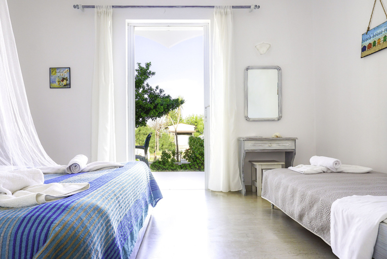 Bedroom 3, Cubaneros Holiday Inn, Ionian Islands