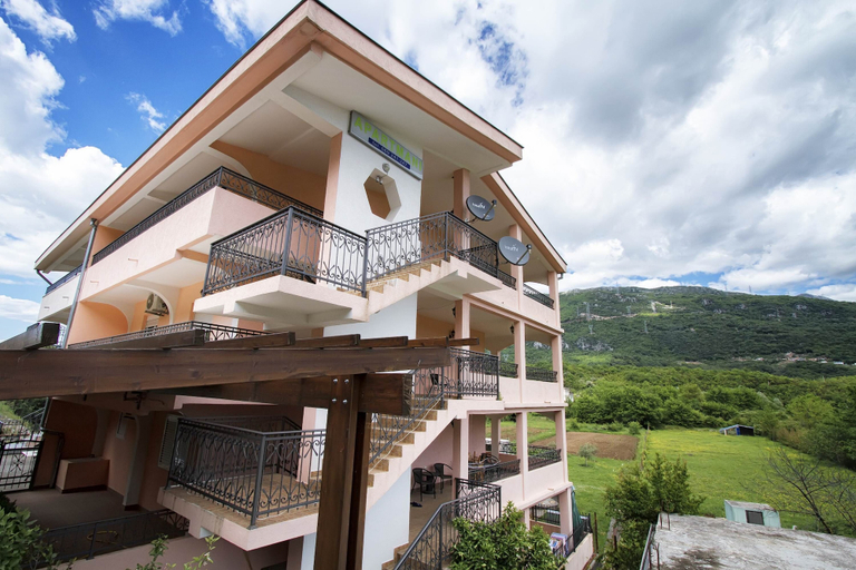 Exterior & Views 2, Residence Pejovic