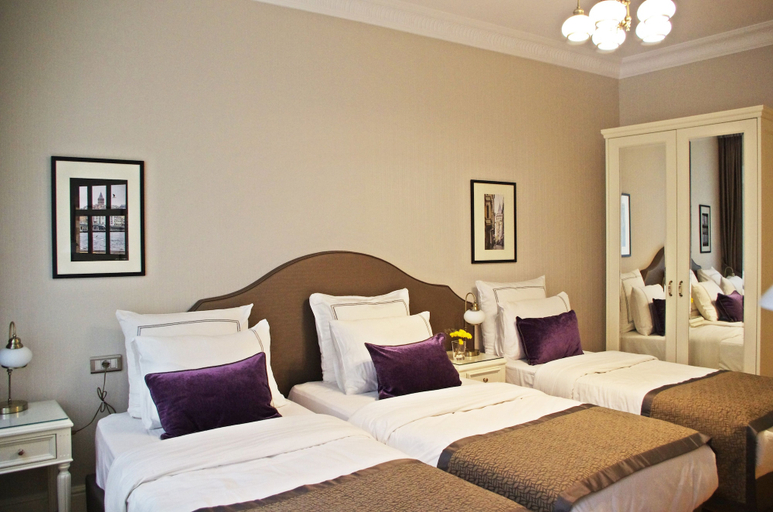 Bedroom 2, Meroddi Galata Mansion, Beyoğlu