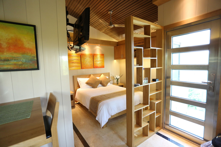 Bedroom 2, One On Marlin – Adults Only