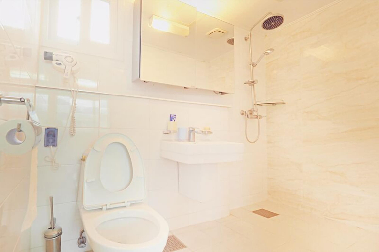 Bathroom 4, Applelodge, Gapyeong