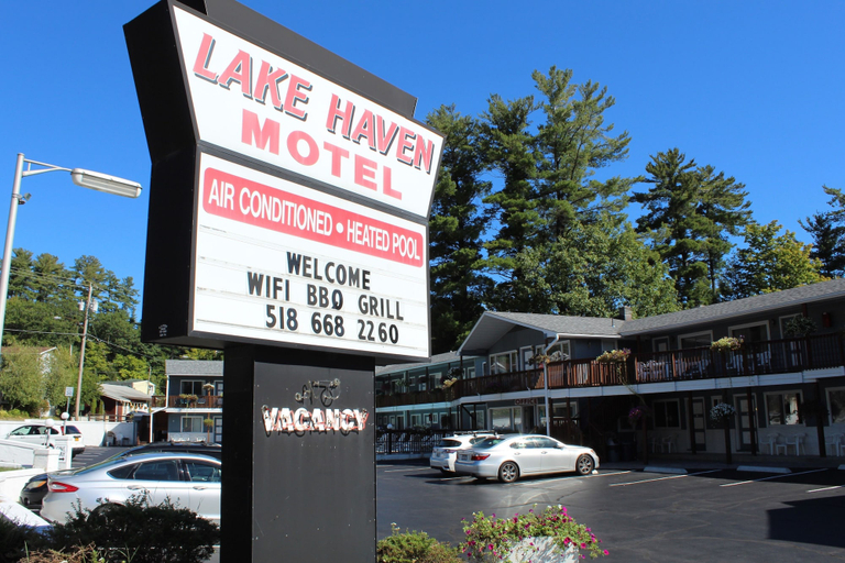 Exterior & Views 1, Lake Haven Motel, Warren