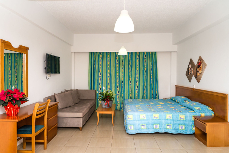 Bedroom 3, Helios Bay Hotel Apartments
