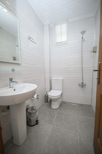 Bathroom 5, Hotel Delta Altinkum, Didim