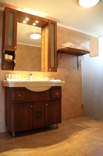 Bathroom 3, Lemir Faisal Arslan Stay at the Museum, Baabda