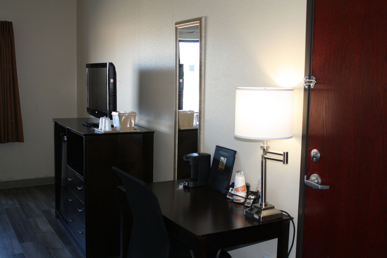 Others 5, Quality Inn & Suites Wichita Falls I-44, Wichita