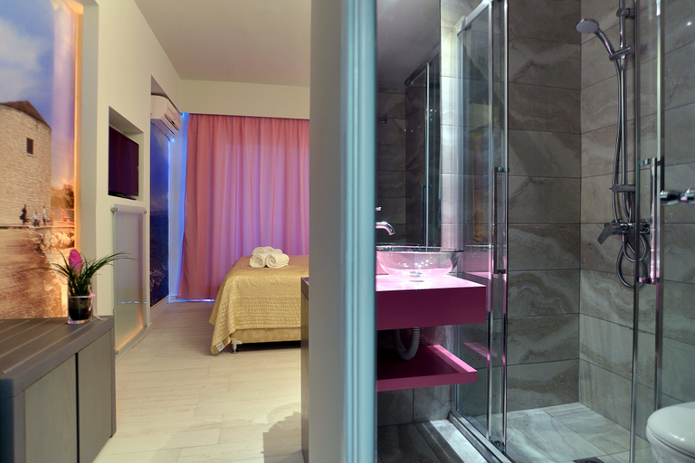 Bathroom 5, TRYP by Wyndham Corfu Dassia, Ionian Islands