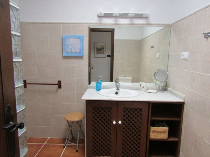 Bathroom, Caballo de Mar Frison, Almería