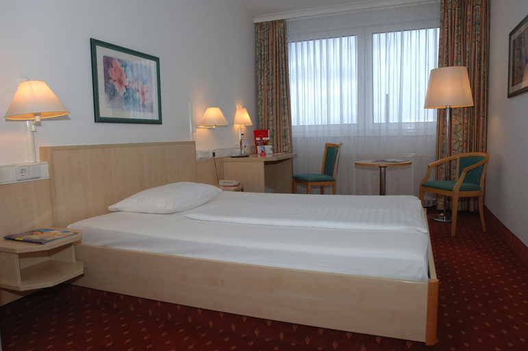 Bedroom 2, IntercityHotel Schwerin, Schwerin