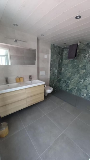 Bathroom 3, Aloha chambres, Monthey