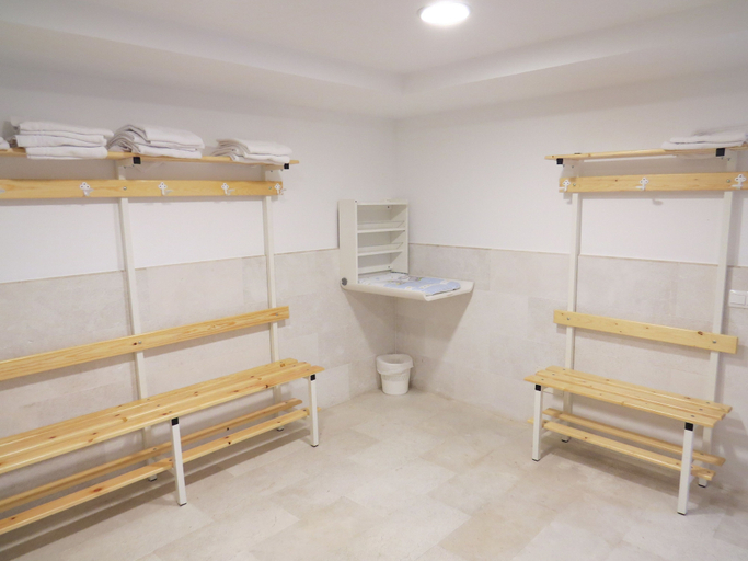 Bathroom 5, Flipflop Surfing Playa Apartments, Baleares
