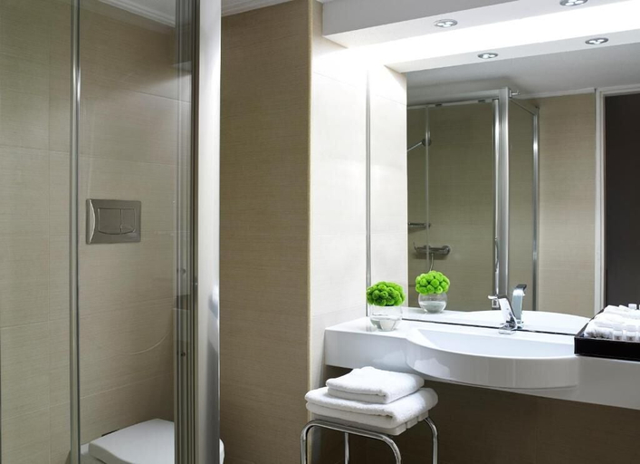 Bathroom 5, Hotel Golden Sun, Peloponnese