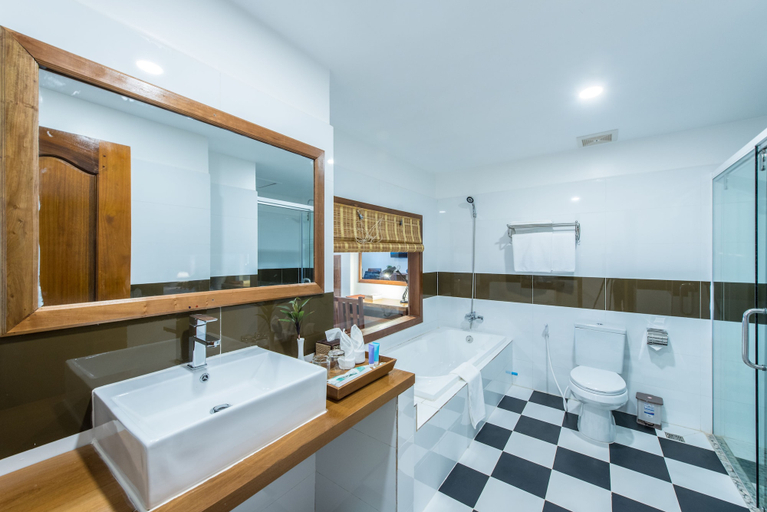 Bathroom 4, Amour d'Angkor, Siem Reap