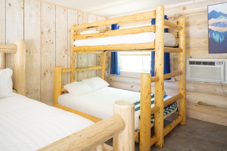 Bedroom 3, Bonners Ferry Log Inn, Boundary