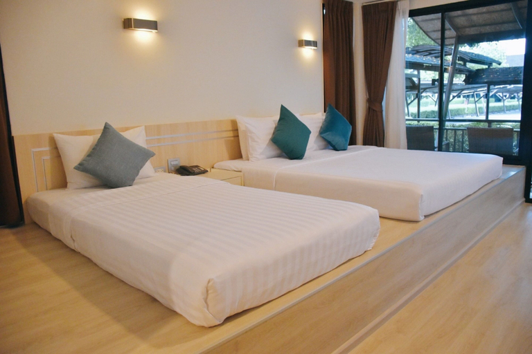 Bedroom 3, Bangsaen Heritage Hotel, Muang Chon Buri