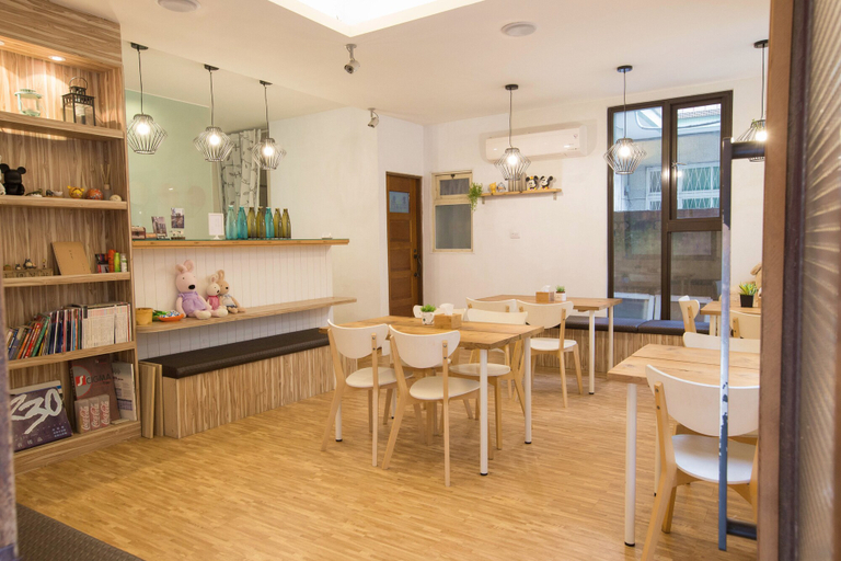 Food & Drinks 4, Two Meters Lane Two Hall, Tainan