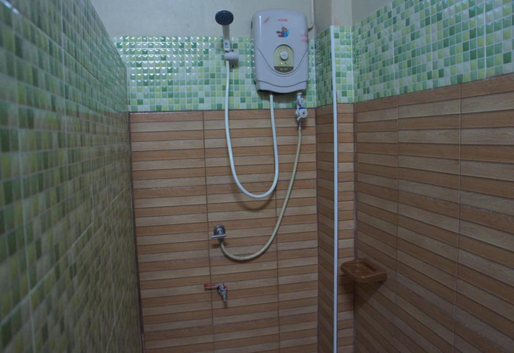 Bathroom 3, Huan Kham Nan, Muang Nan
