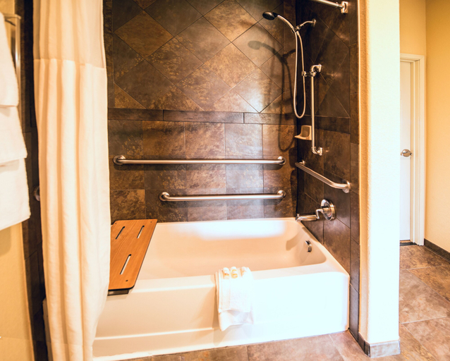 Bathroom 4, La Quinta Inn & Suites by Wyndham Marble Falls, Burnet
