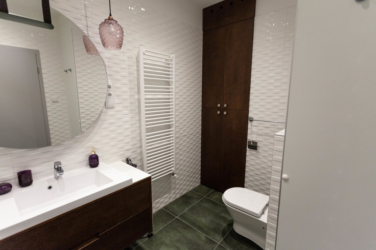 Bathroom 3, Luxury Central Apartment, Budapesti