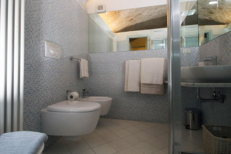 Bathroom 5, La Casa di Elisa, Genova