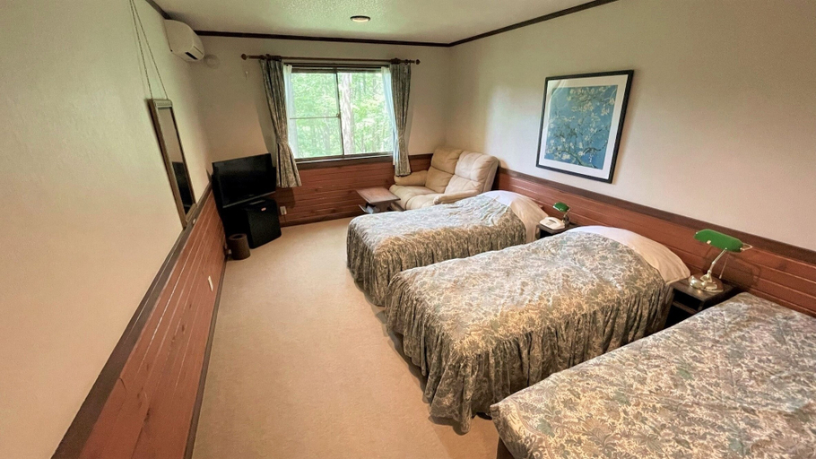 Bedroom 2, Petit Hotel Kazekozou, Shinano