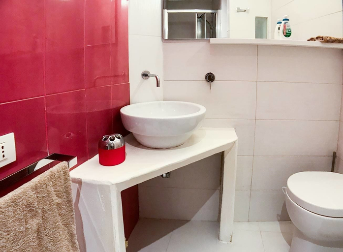 Bathroom 3, Piccolo loft San Tommaso, Syracuse