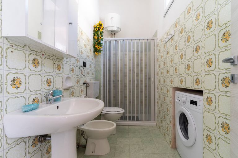 Bathroom 5, 2978 La Dea Venere by Barbarhouse, Lecce