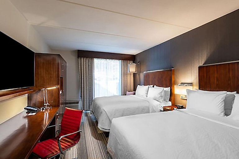 Bedroom 2, Four Points by Sheraton Atlanta Airport West, Fulton