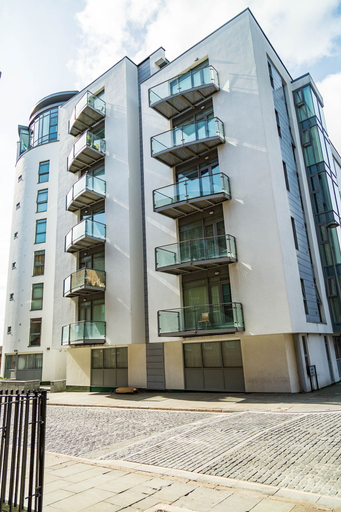 Exterior & Views, Kent Street - Apt 3, Sefton