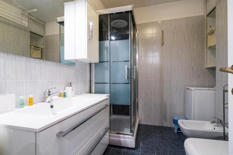 Others 4, Central Station Suite, Milano