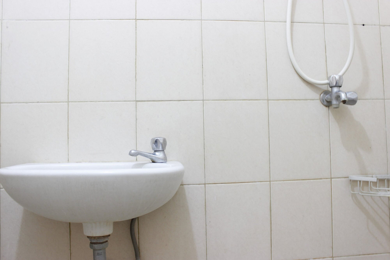 Bathroom 4, Cozy 2BR Tamansari Panoramic Apartment, Bandung
