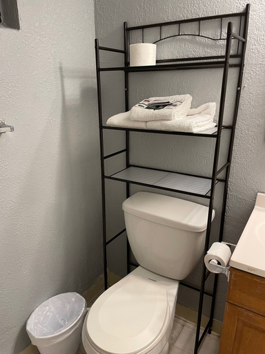 Bathroom 3, Southwind Inn, Cameron