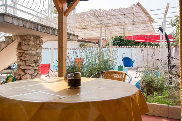 Food & Drinks, Apartments Nada 354, Fažana