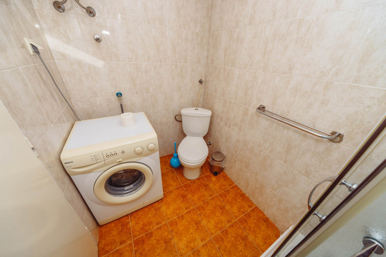 Bathroom 5, Apartments LIDO Petrovac